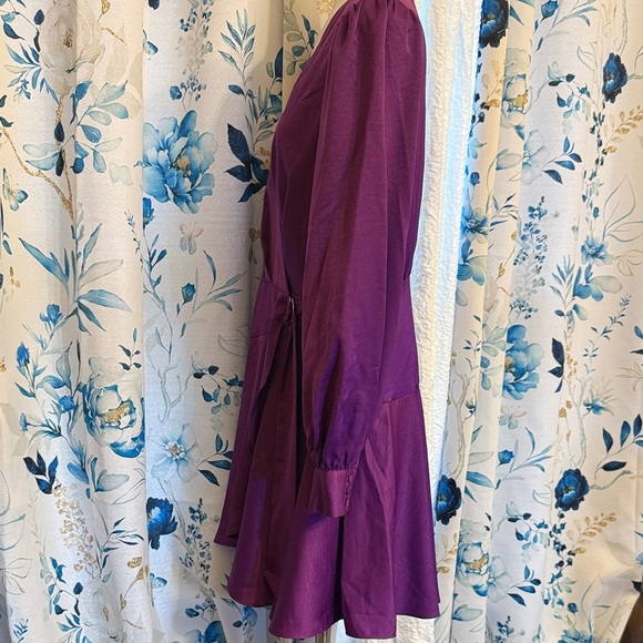 BCBGeneration 8 Surplice Neck Clover Plum Long Sleeve Mini Wrap Dress - Picture 7 of 14
